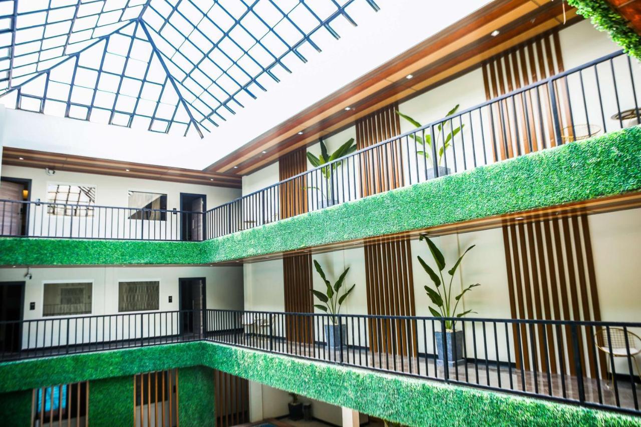 Surestay Studio By Best Western Clarkview Angeles City Eksteriør billede